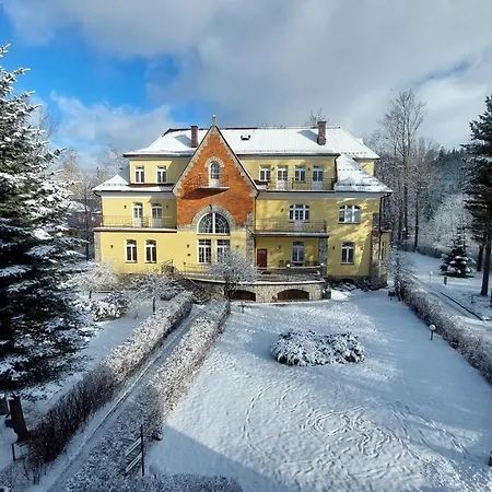 Guest house Halny 2*