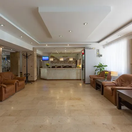 ゲストハウス Halny